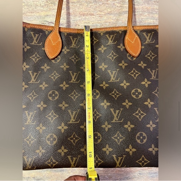 +Sold LOUIS VUITTON NEVERFULL TOTE - Picture 10 of 11